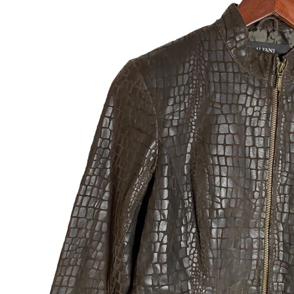 Alfani Petite Brown Leather Jacket Crew Neck Snake Skin Pockets Peplum PP - Picture 4 of 16